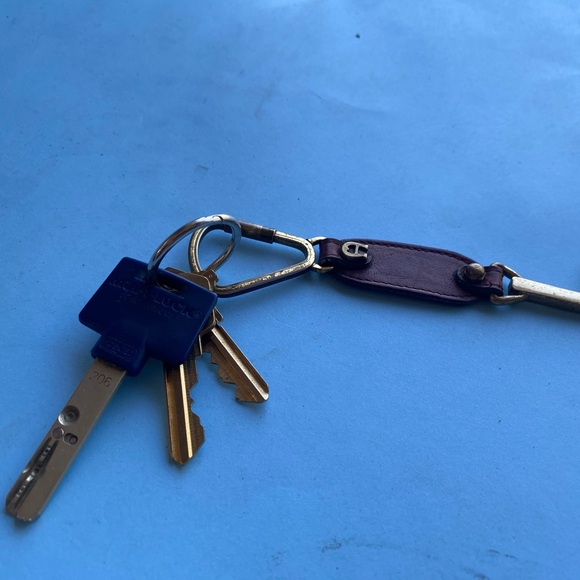 Vintage Etienne Aignetr “ L” key chain - Picture 1 of 6